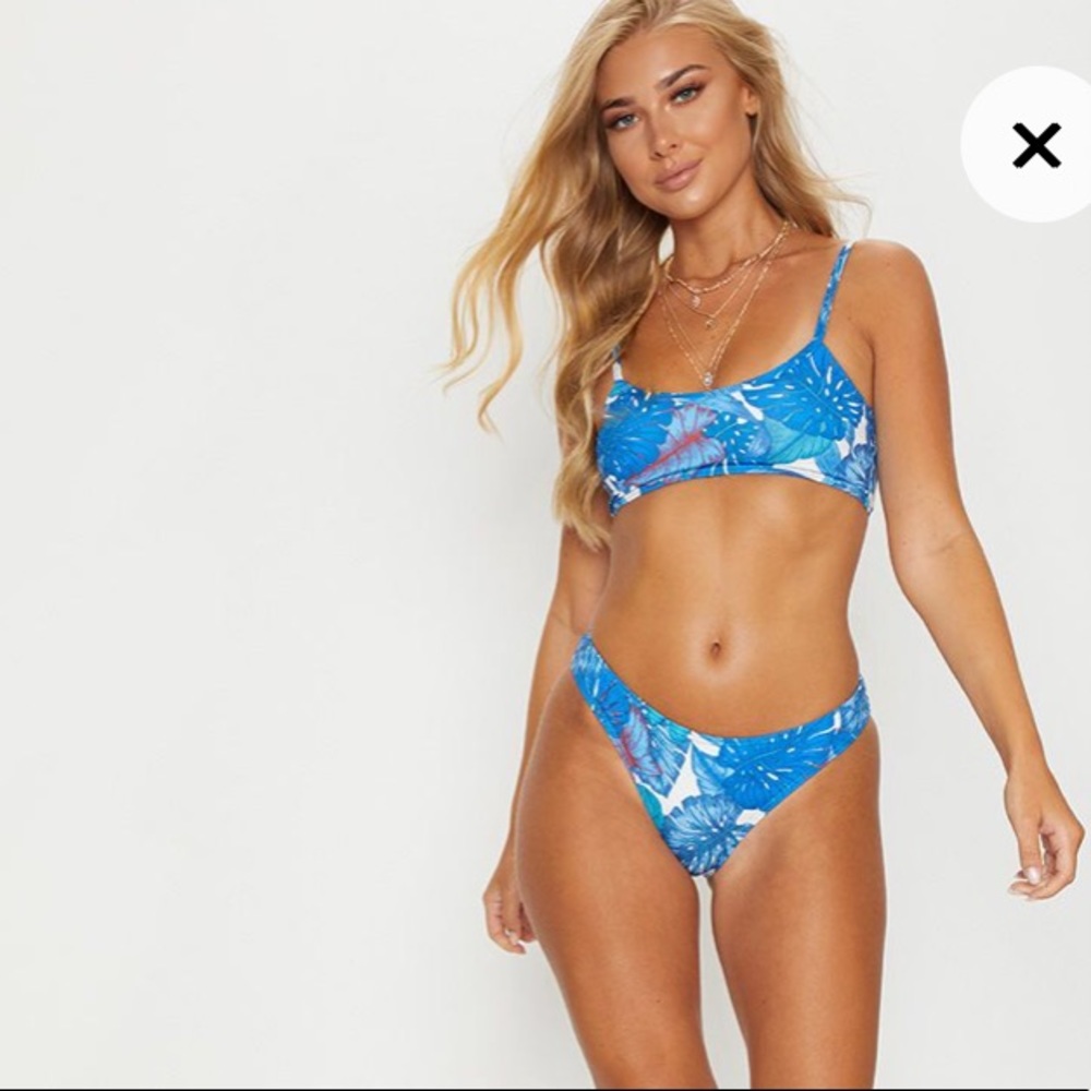PrettyLittleThing bikini 👙